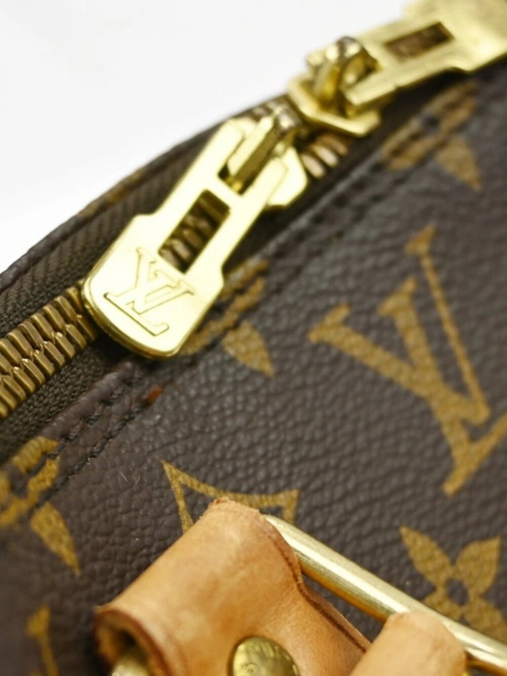 LOUIS VUITTON ALMA HANDBAG MONOGRAM - Picture 11 of 16